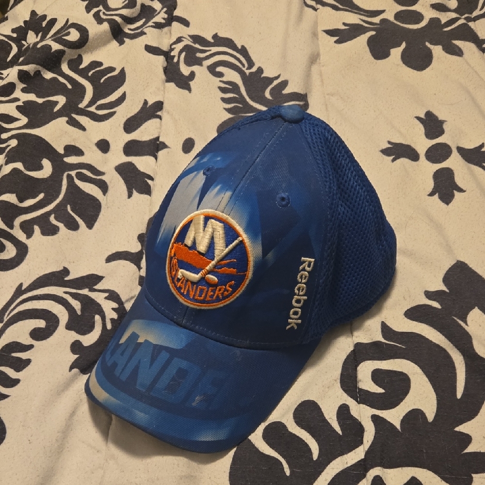 Reebok Blue Islanders Mesh Cap